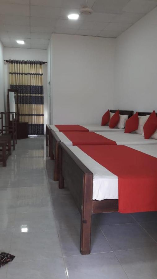Meegahapokuna Resort Anurâdhapura Extérieur photo