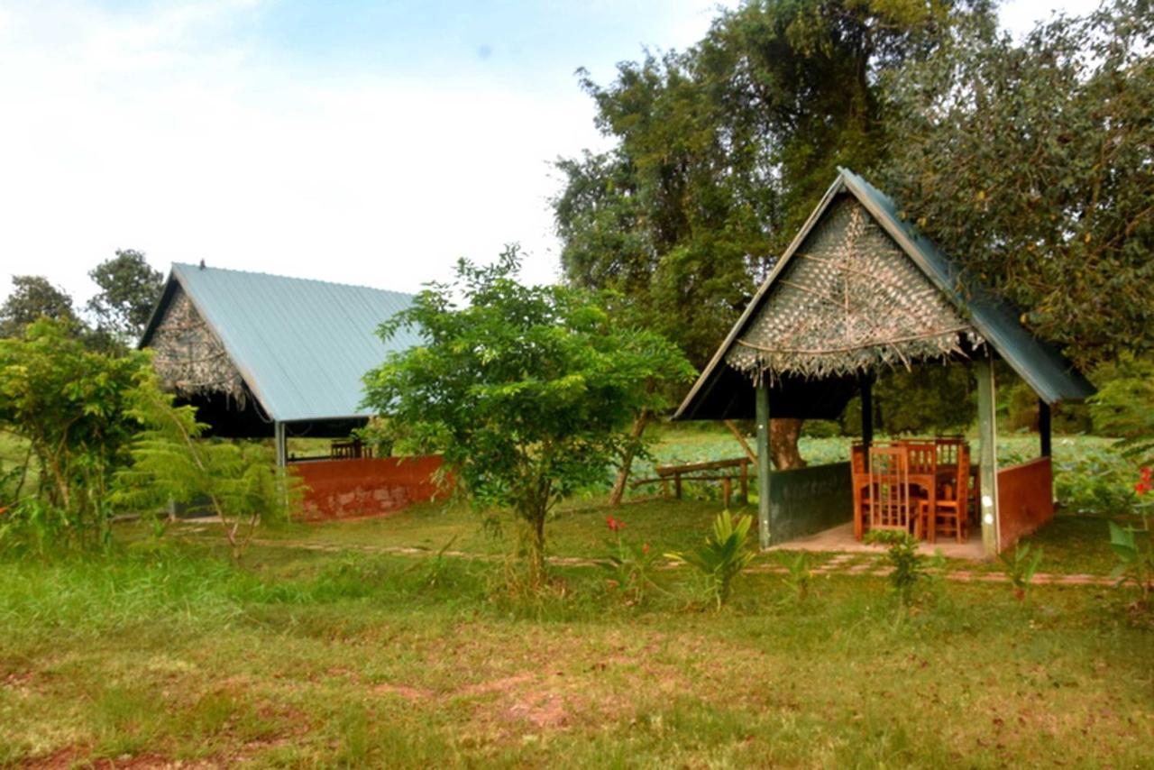Meegahapokuna Resort Anurâdhapura Extérieur photo